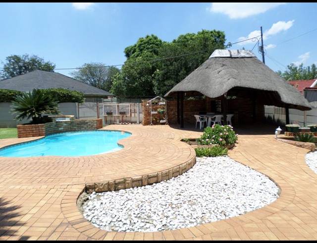 3 BEDROOM HOUSE FOR SALE IN MARLANDS